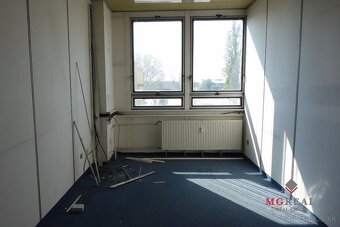 Administratívne priestory 74m2, nízka cena, výhodná poloha, - 3