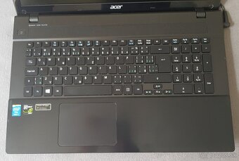 Predam Acer V3-772G 17,3" LED, i7 CPU, 2GB Nvidia - 3