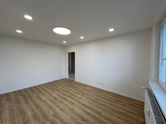 NA PREDAJ MODERNÝ, KRÁSNY 3 IZBOVÝ BYT S LOGGIOU - 3