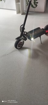 Predám výkonnú dvojmotorovú celoodpruženú elektrokolobežku - 3