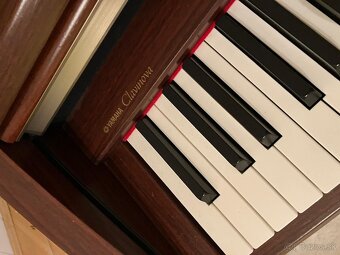 Yamaha Clavinova - 3