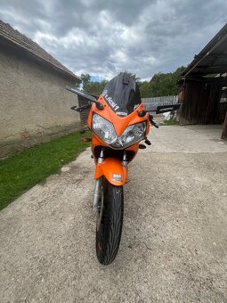 Honda cbr125r - 3