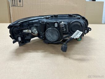LEVÁ PŘEDNÍ LAMPA V70 04-07 - 3