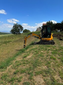bager JCB 8030 - 3