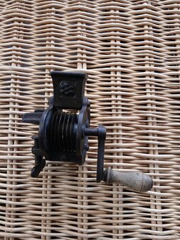 Mlecí  mechanizmus - 3