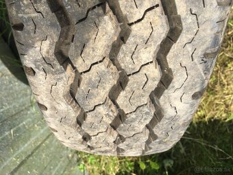 Pneu 195/70 r15c - 3