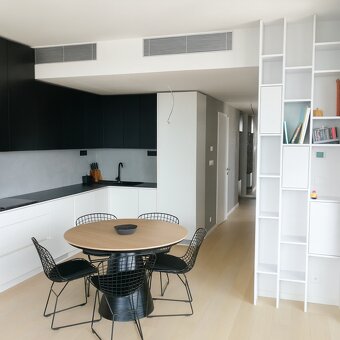 Kuchyne, vstavané skrine. - 3