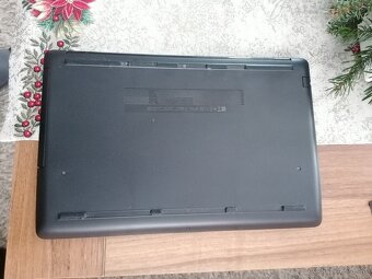 Predám 15,6" notebook HP 15, windows 10 home. - 3