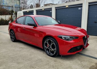 Alfa Giulia 2.0 COMPETIZIONE Q4 benzín 206kw (DPH) - 3