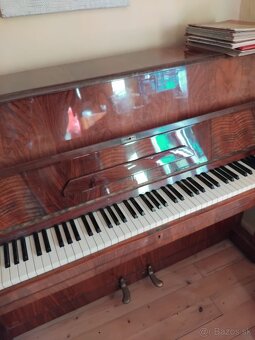 Predam klavir Schôlze - 3