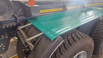 Predám zadné blatníky plachtové - 3