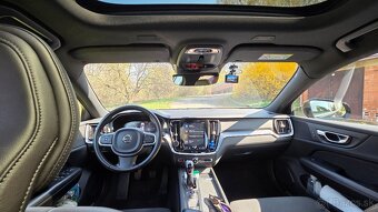 Volvo V60 kombi, Momentum Pro, nebourané, model 2020 - 3