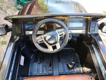 Elektrické auto pre dvoch 4x4 - 3