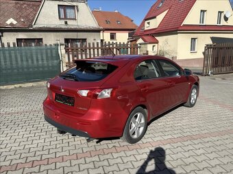 Prodám Mitsubishi Lancer 1.8 105kW 2009 119755km - 3
