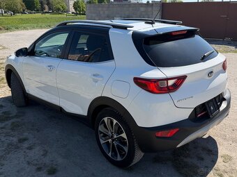 KIA STONIC 1.6CRDI PLATINUM - 3