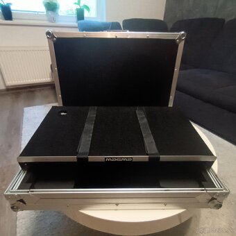 Denon dj mc 4000 + magma case - 3