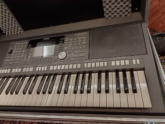 Yamaha PSR - S950 - 3