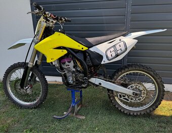 Suzuki RMZ 250 - 3