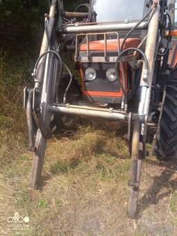 Čelný nakladač Zetor 5245 - 3