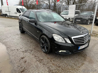 Mercedes E 220 - 3