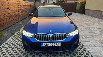 BMW 320d Touring xDrive A/T (2023) – TOP STAV,DPH,ZÁRUKA - 3