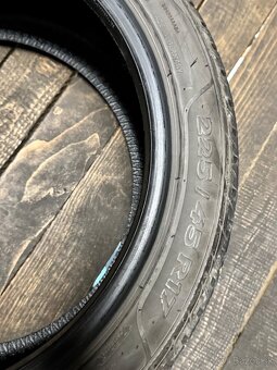 225/45R17 - 3