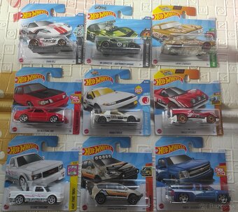 .HOT - WHEELS. - 3