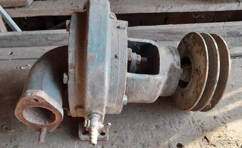 Prevodovka liatinova+slimakove čerpadlo a ozubene kolesa - 3