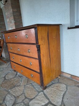 Komoda - 3