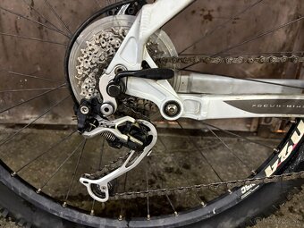 Predám bicykel focus Full - 3