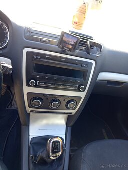 Škoda Octavia 2  1.6 77 kw 4×4 - 3