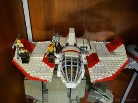 Predám LEGO T-6 Jedi Shuttle 7931 - 3