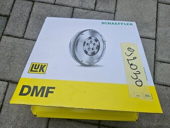 Dvojhmotný Zotrvačník Schaeffler LuK 415 0937 09 - 3