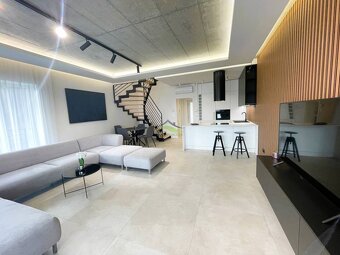 Luxusná moderná celoročná NOVOSTAVBA pri Šírave - s výhľadom - 3