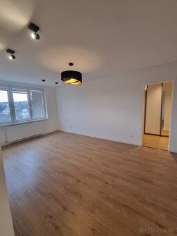 MODERNÝ 3-IZBOVÝ BYT PO KOMPLETNEJ REKONŠTRUKCII – HRONCOVA, - 3