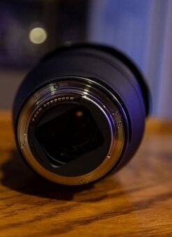 Canon RF 28-70mm f/2 L USM - 3