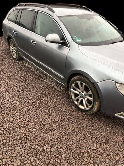 Rozpredám Superb 2 Combi 2.0 TDI - 3