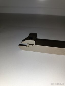 Predám upichovací držiak s plátkami iscar. - 3