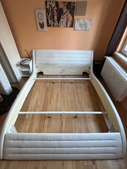 Darujem Postelny ram 180 x 200 - 3