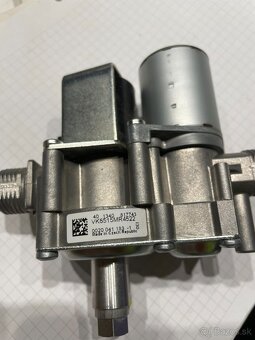 HONEYWELL ventil plynový VK8515MR4522 - 3