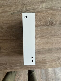 Predám alebo vymením xbox s za Playstation 5 - 3