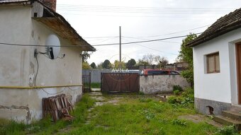 NA PREDAJ: rodinný dom s veľkorysým pozemkom 952m2 - Biely K - 3