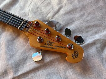 BLACK FRIDAY: 5-strunový Jazz Bass - 3