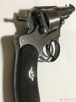 Historický revolver - 3