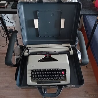 Písací stroj Consul - 3