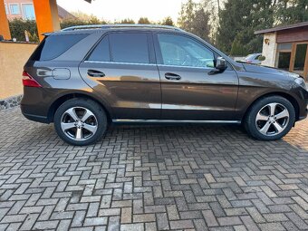 Mercedes-Benz ML350 - 3