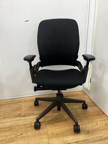 Kancelárska stolička Steelcase Leap V2 (Showroommodel) - 3