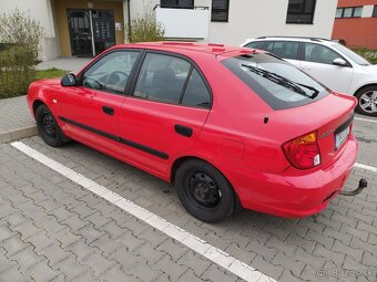 Hyundai Accent 1.3i - 3