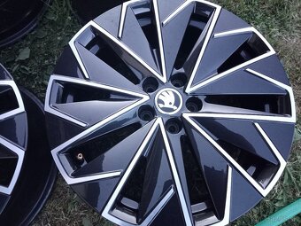 Škoda Kamiq, Skala 17"originálne hliníkové disky - 3