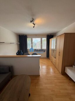 Prenájom SNP 2-izb.byt, zariadený, po rekonštrukcii, PB - 3